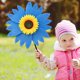 thumbnail image 3 of uds niños molinete 3D girasol juguete de plástico molino de viento fiesta molinete viento Spinner para niños al aire libre, 3 of 8