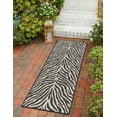 thumbnail image 3 of Unique Loom Outdoor Safari Collection Area Rug - Tsavo (2' 7" x 10' Runner White/Black), 3 of 12