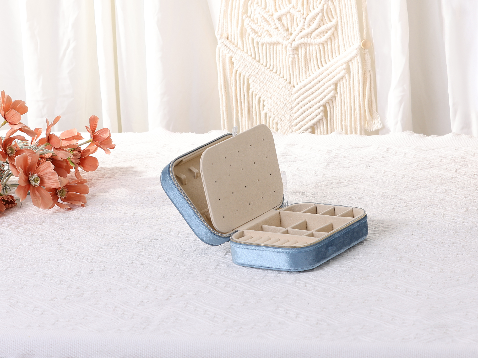 Unique Bargains Travel Jewelry Box Small Portable Plush Velvet Jewelry Organizer Case Blue