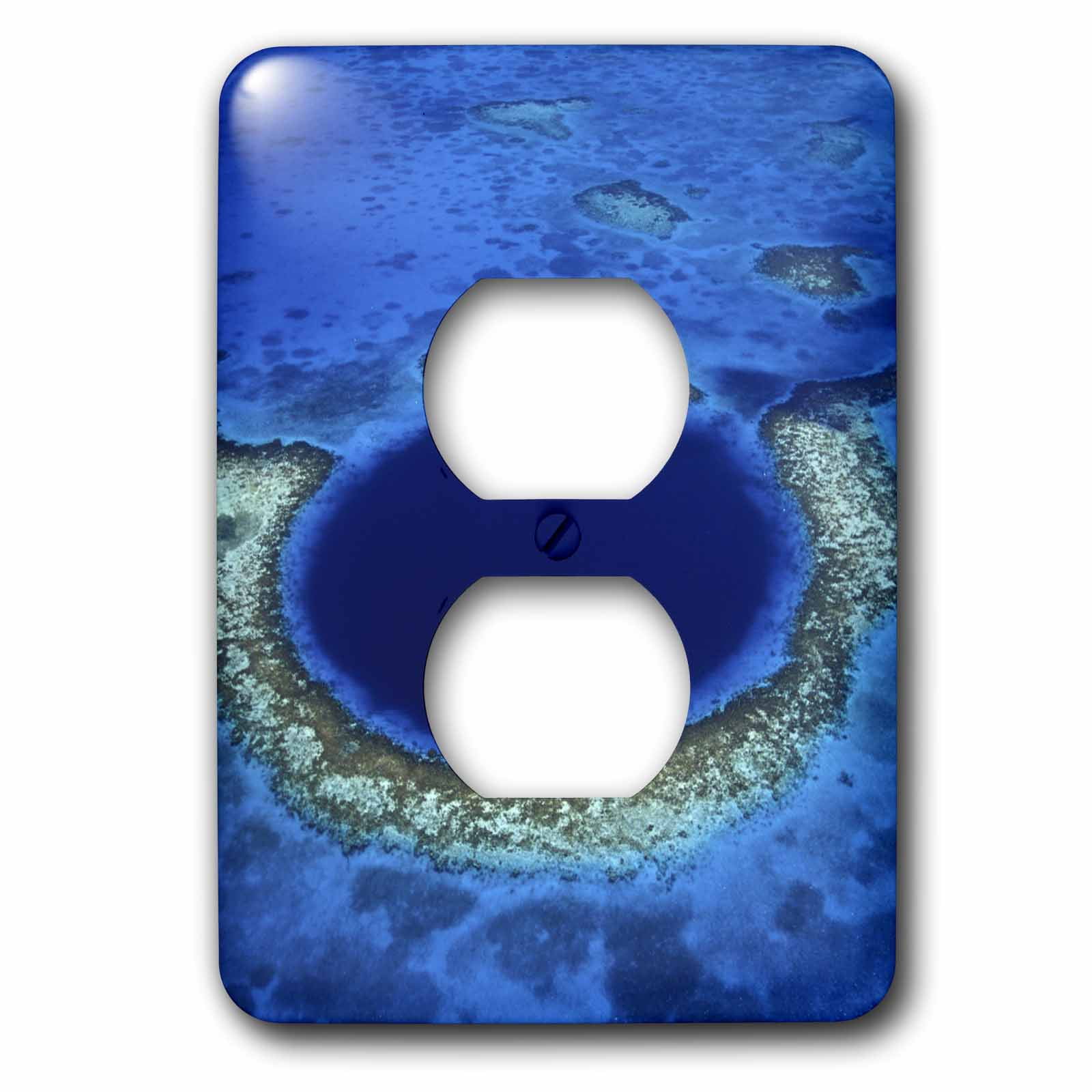 Aerial of the Blue Hole, Lighthouse Reef, Belize SA02 GJO0170 Greg