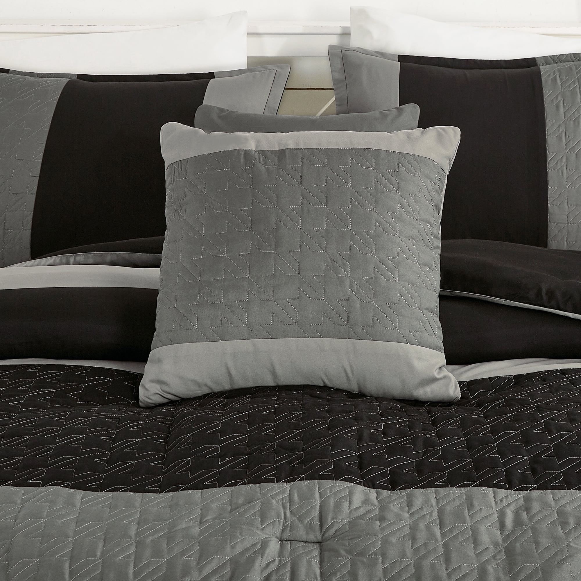EvJk 6-Piece Luxury Patchwork Printed Comforter Set – Queen Size Bedding Set with Decoratvie Pillows, Soft & Fashionable Quilt for Bedroom