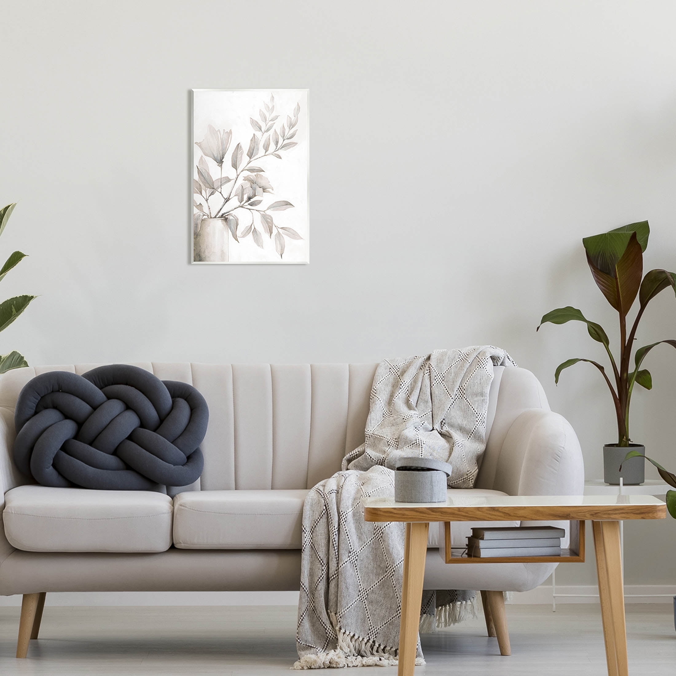 Stupell Industries Traditional Floral Arrangement Leaves Graphic Art Unframed Art Print Wall Art, Design by Cloverfield & Co.