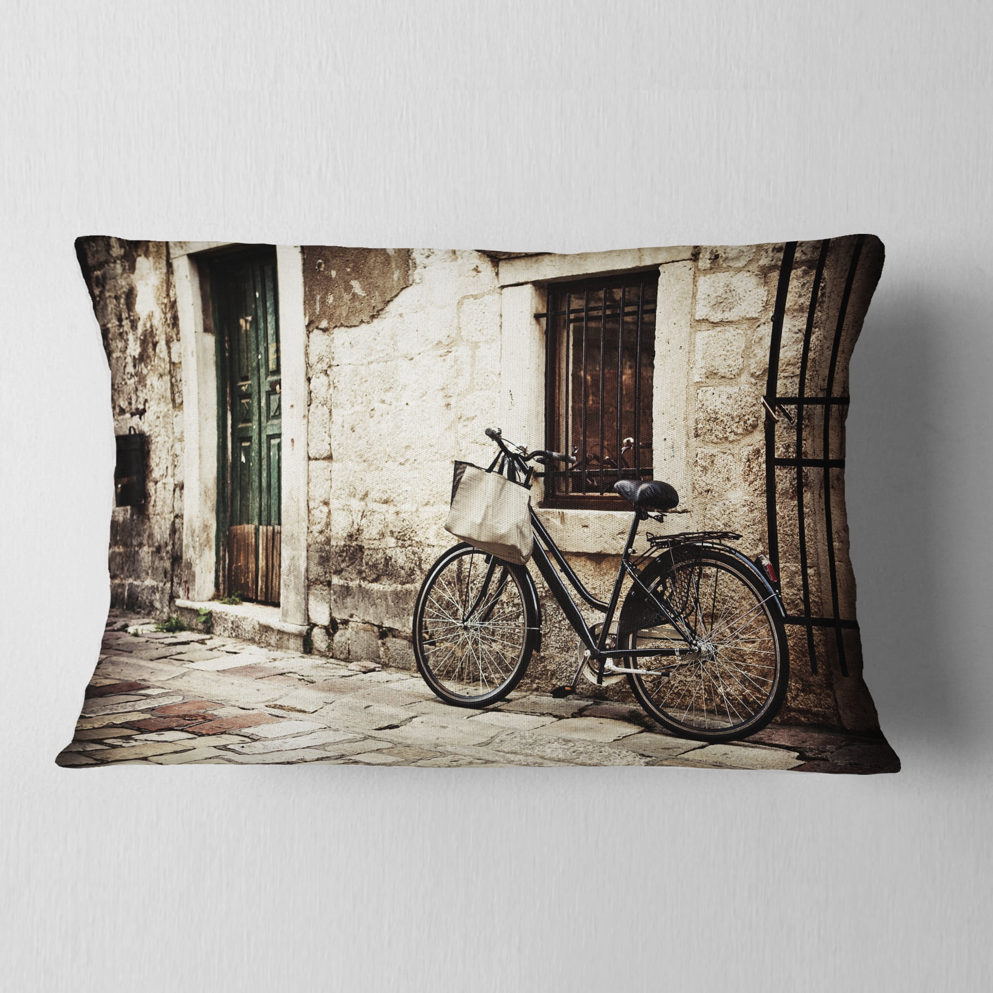 Designart Bicycle with Shopping Bag - Landscape Photo Throw Pillow - 12x20
