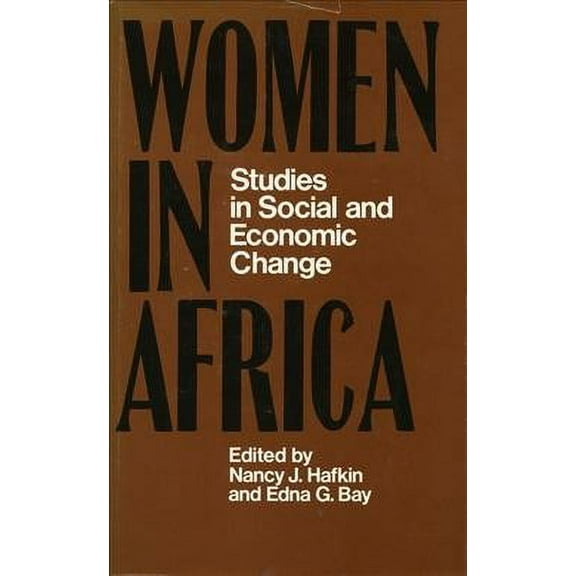 Women in Africa : Studies in Social and Economic Change (Paperback)
