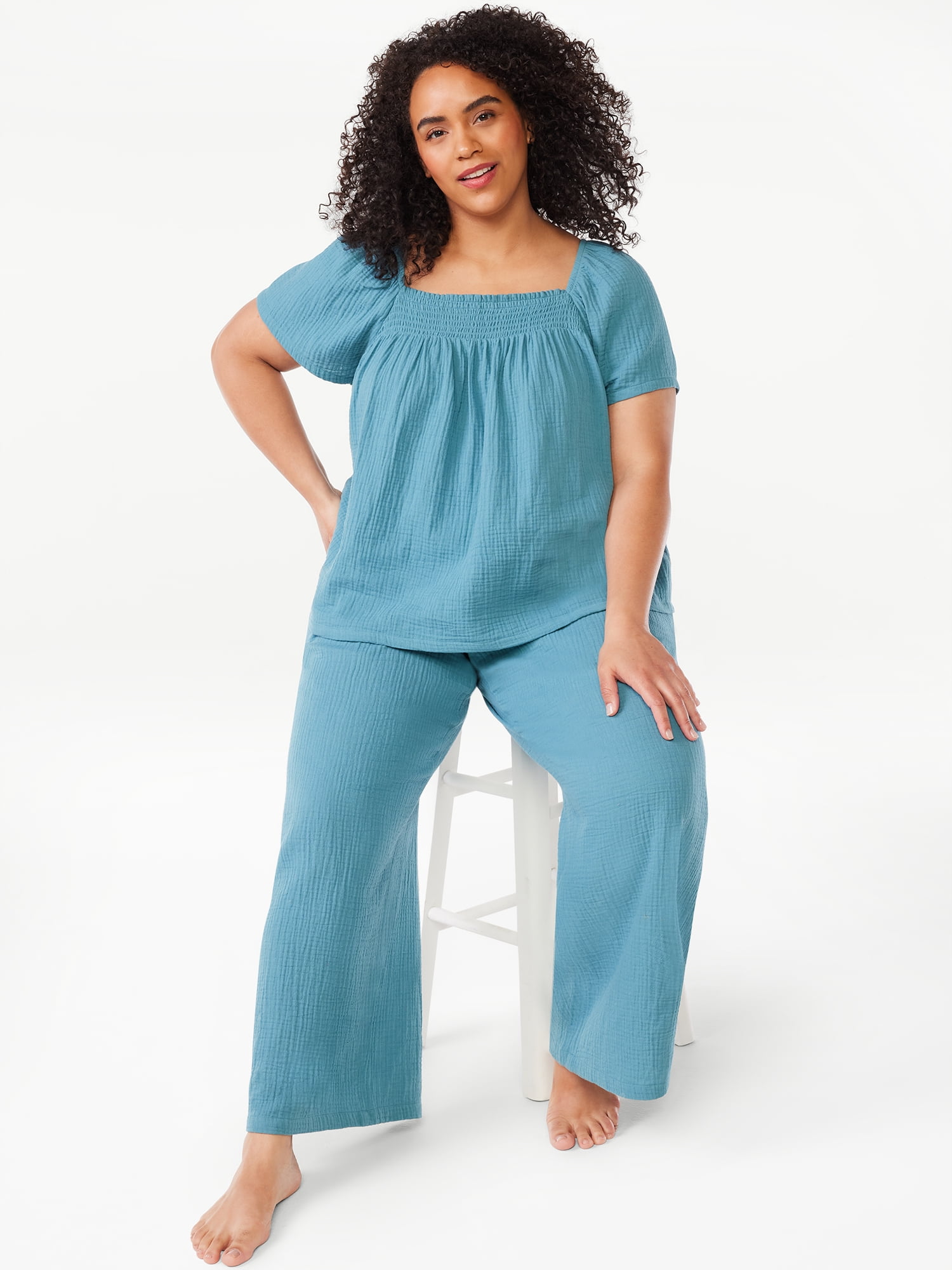 Joyspun Women's Smocked Gauze Sleep Top, Sizes S to 3X