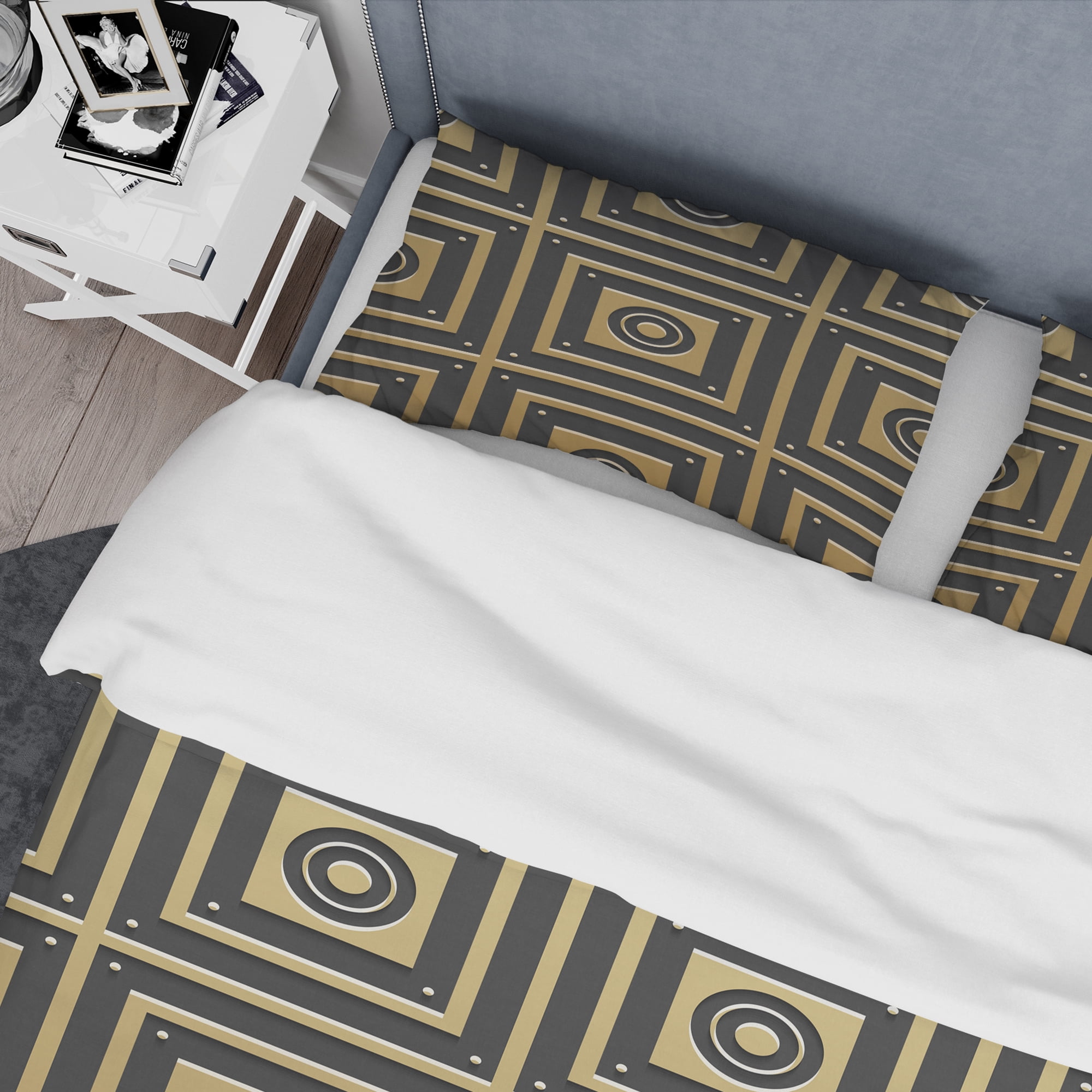 Designart 'Golden Luxury Metallic Geometrics XIII' Mid-Century Modern Duvet Cover Set