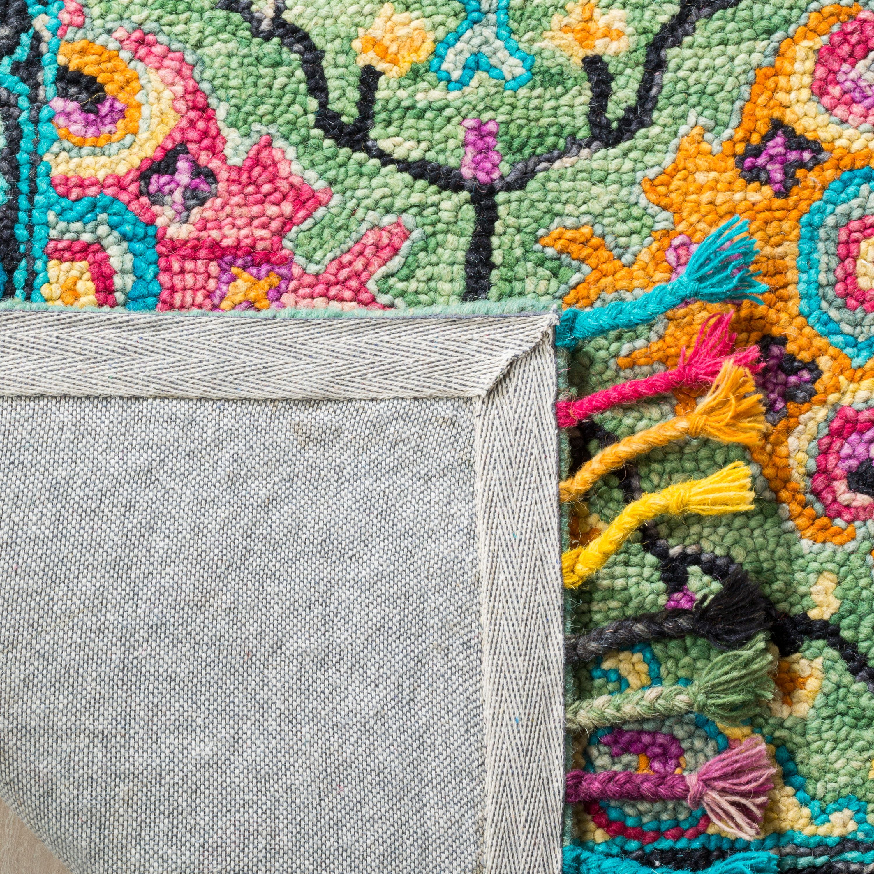 SAFAVIEH Aspen Emely Floral Wool Runner Rug, Light Green/Black, 2'3" x 7'