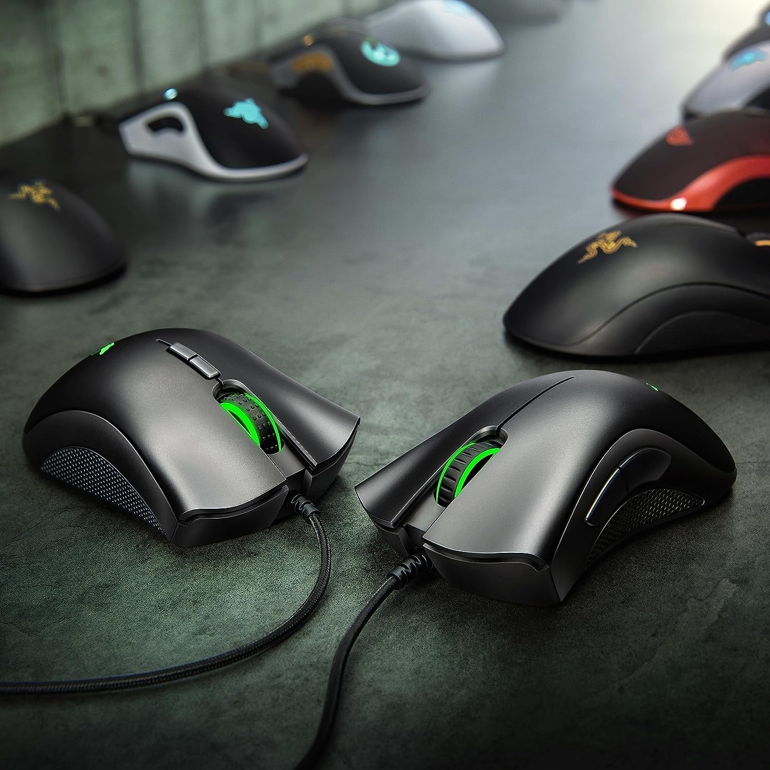 Wired gaming mouse: 6400 DPI Optical Sensor - 5 Programmable Buttons - Mechanical Switches - Rubber Side Grips - white and black