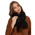 thumbnail image 1 of Foulard Femme Chaude Automne à Carreaux pashmina Foulards avec Pompons, 1 of 5