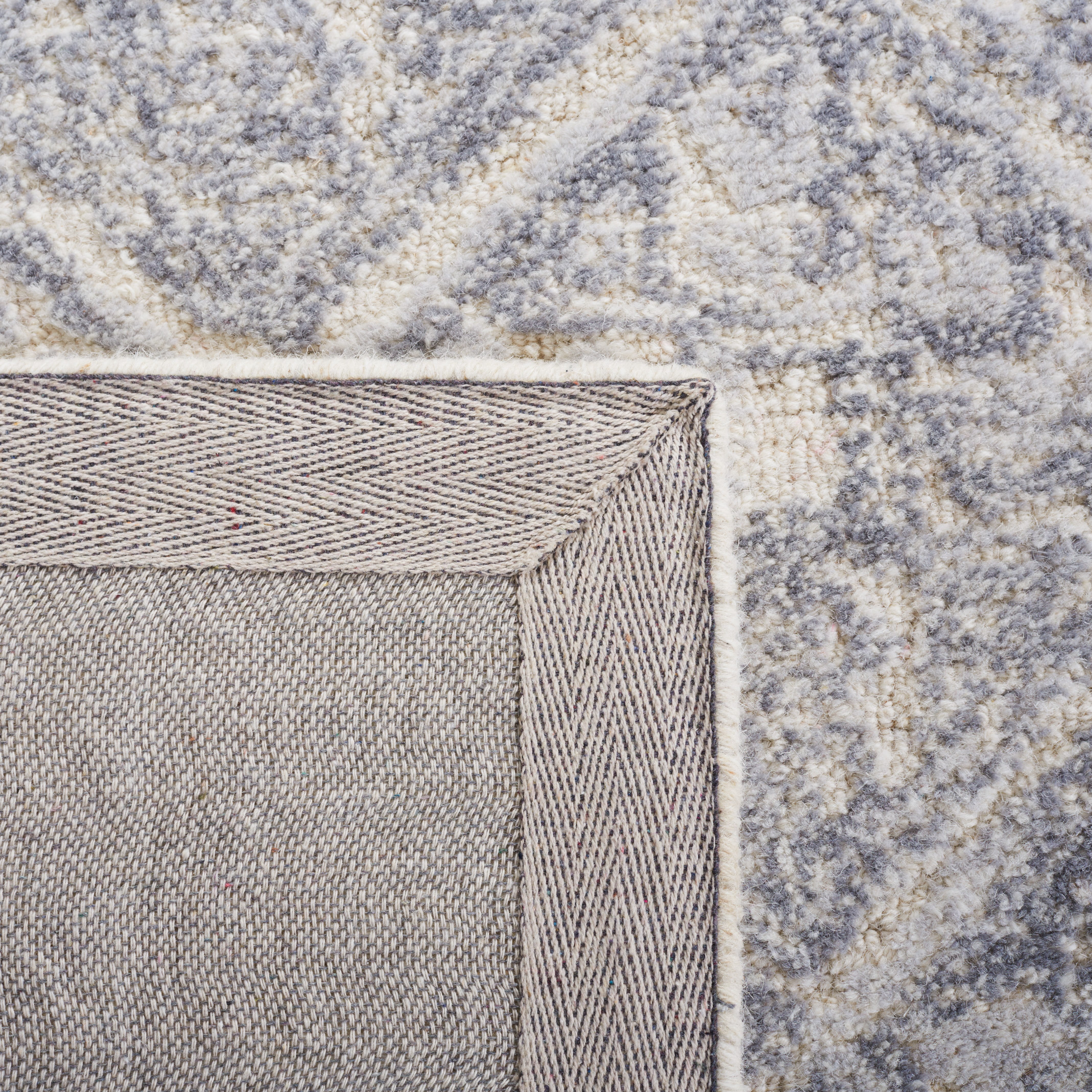 SAFAVIEH Metro Kathleen Diamond Runner Rug, Grey/Ivory, 2'3" x 9'