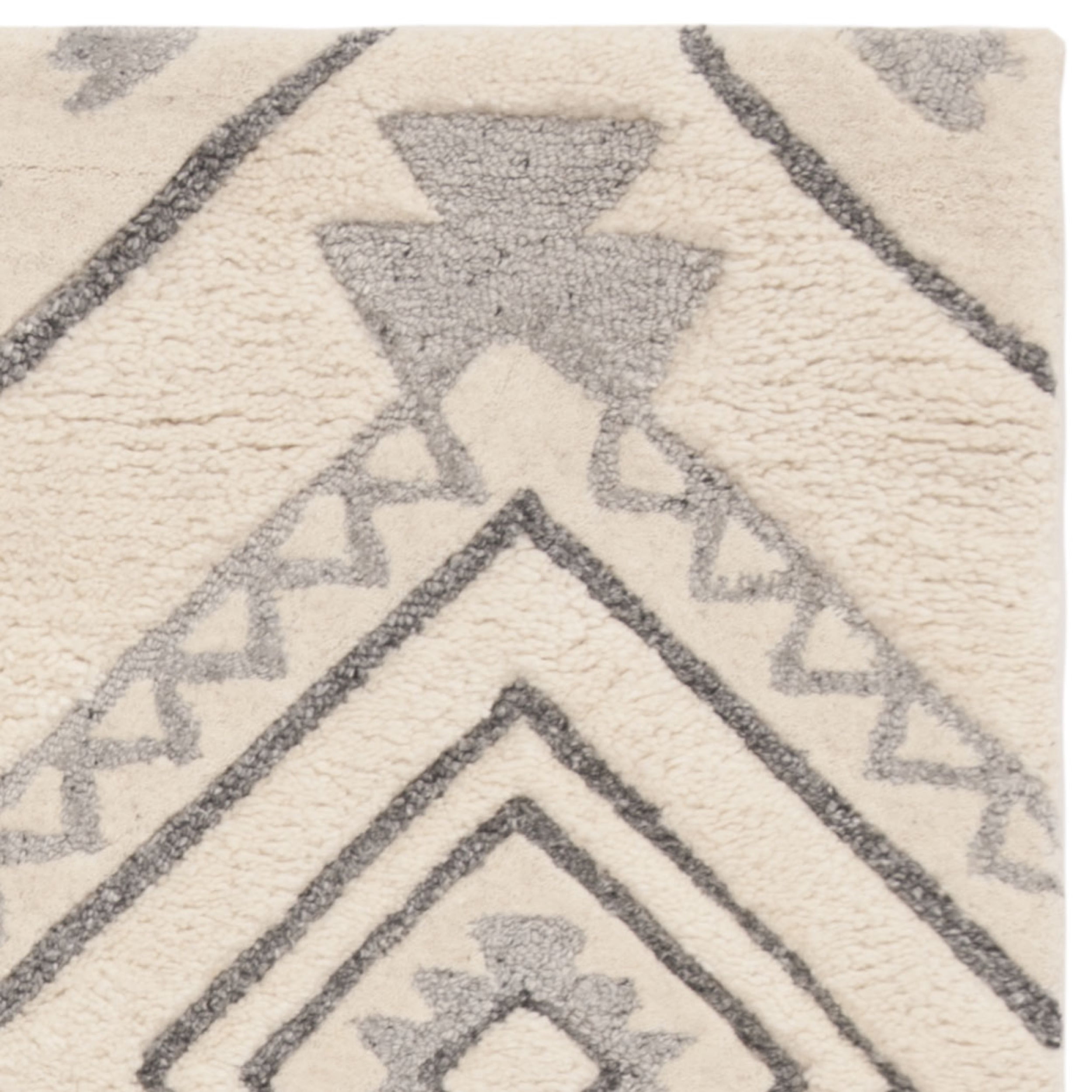SAFAVIEH Casablanca Crispin Geometric Shag Area Rug, Ivory/Grey, 4' x 6'