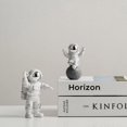 thumbnail image 3 of Adornos creativos de astronauta de dibujos animados para el hogar, adornos de astronauta para el escritorio de la habitación, regalo, 3 of 5