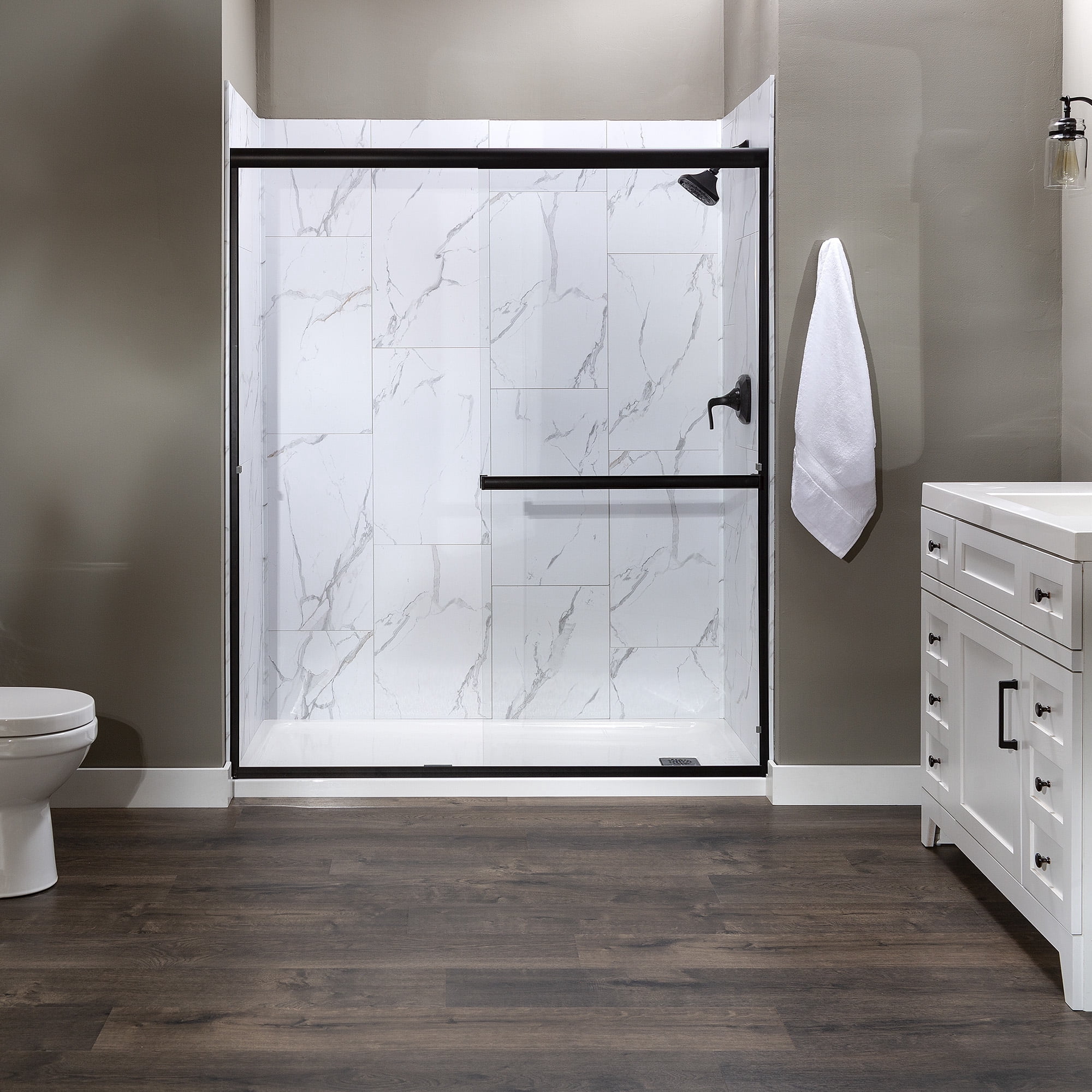 Palisade 25.6in x 14.8in Vinyl Wall Tile in Carrara Marble