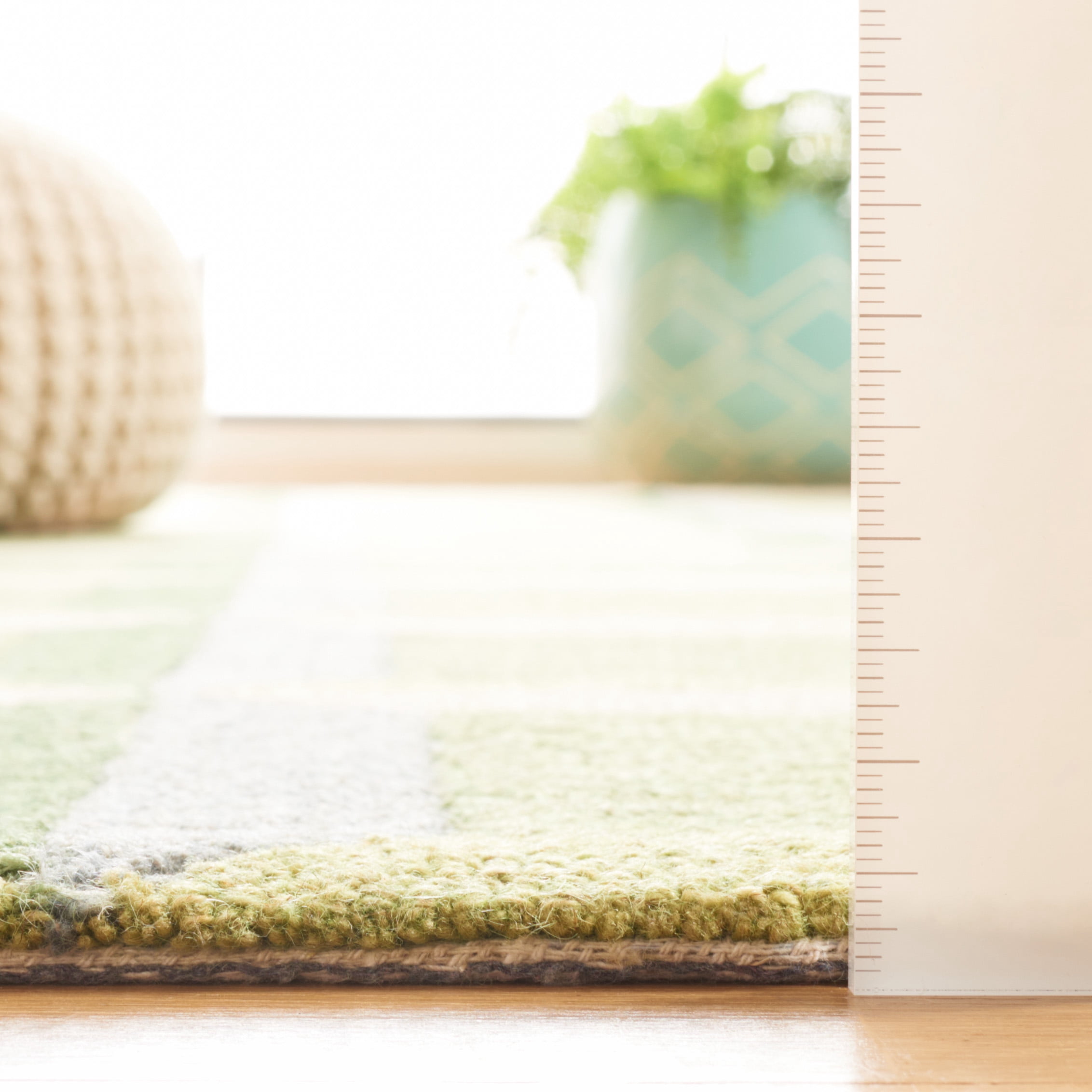 Safavieh Genre Imogene Geometric Area Rug, Green/Beige, 6' x 9'