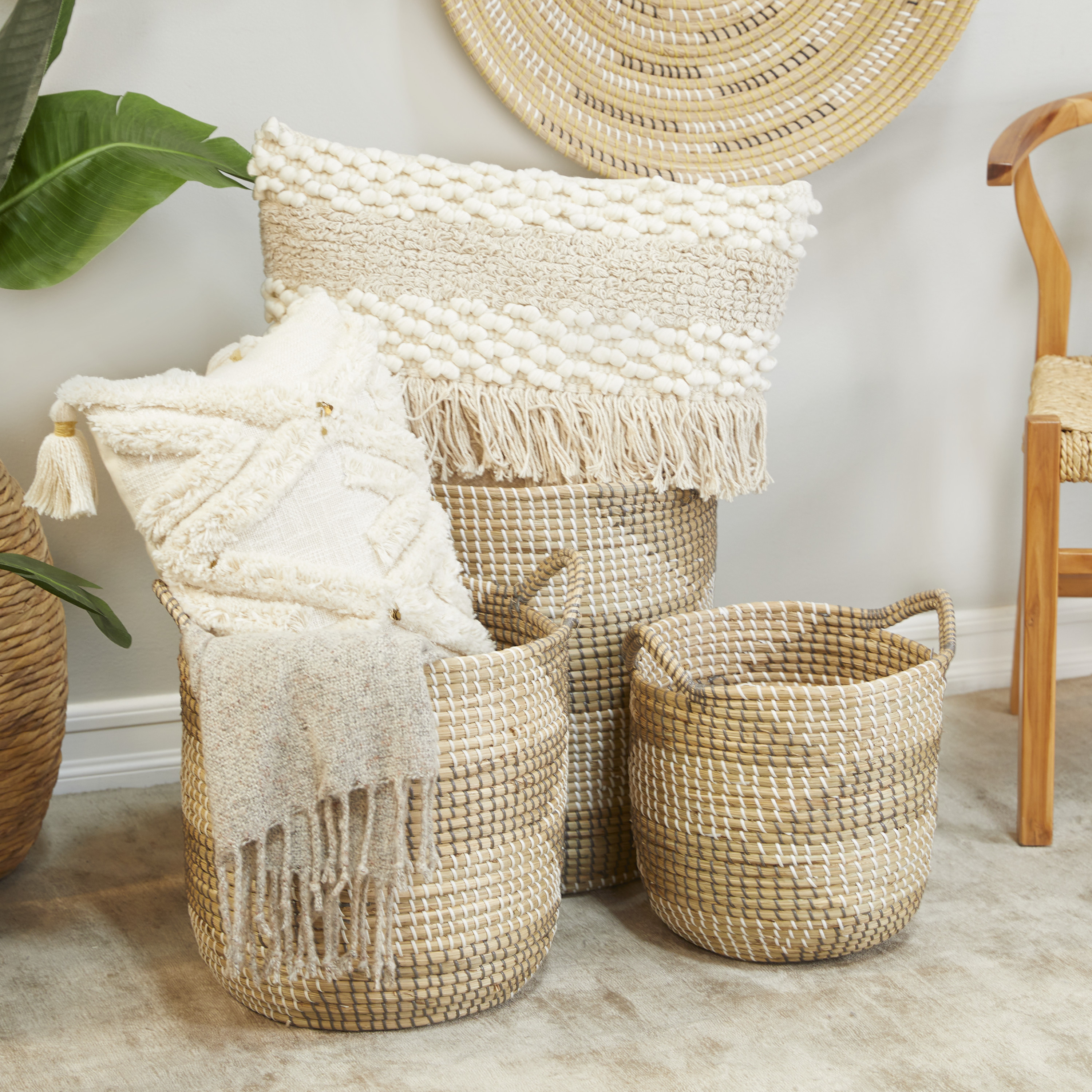 CosmoLiving by Cosmopolitan 19", 16", 13"H Brown Seagrass Handmade Two Toned Storage Basket with Handles, 3-Pieces