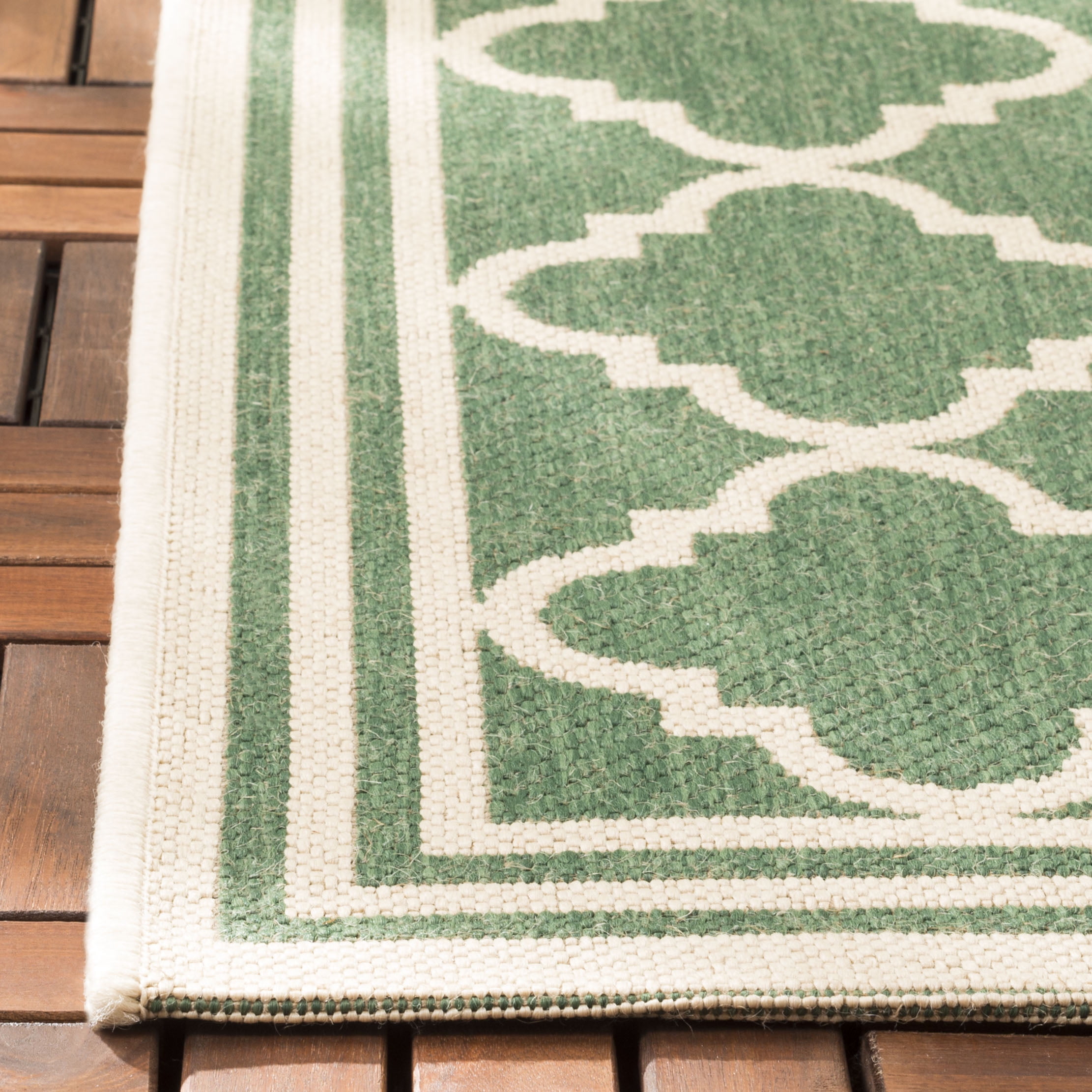 SAFAVIEH Beach House Richard Geometric Indoor/Outdoor Runner Rug, Green/Creme, 2'2" x 14'