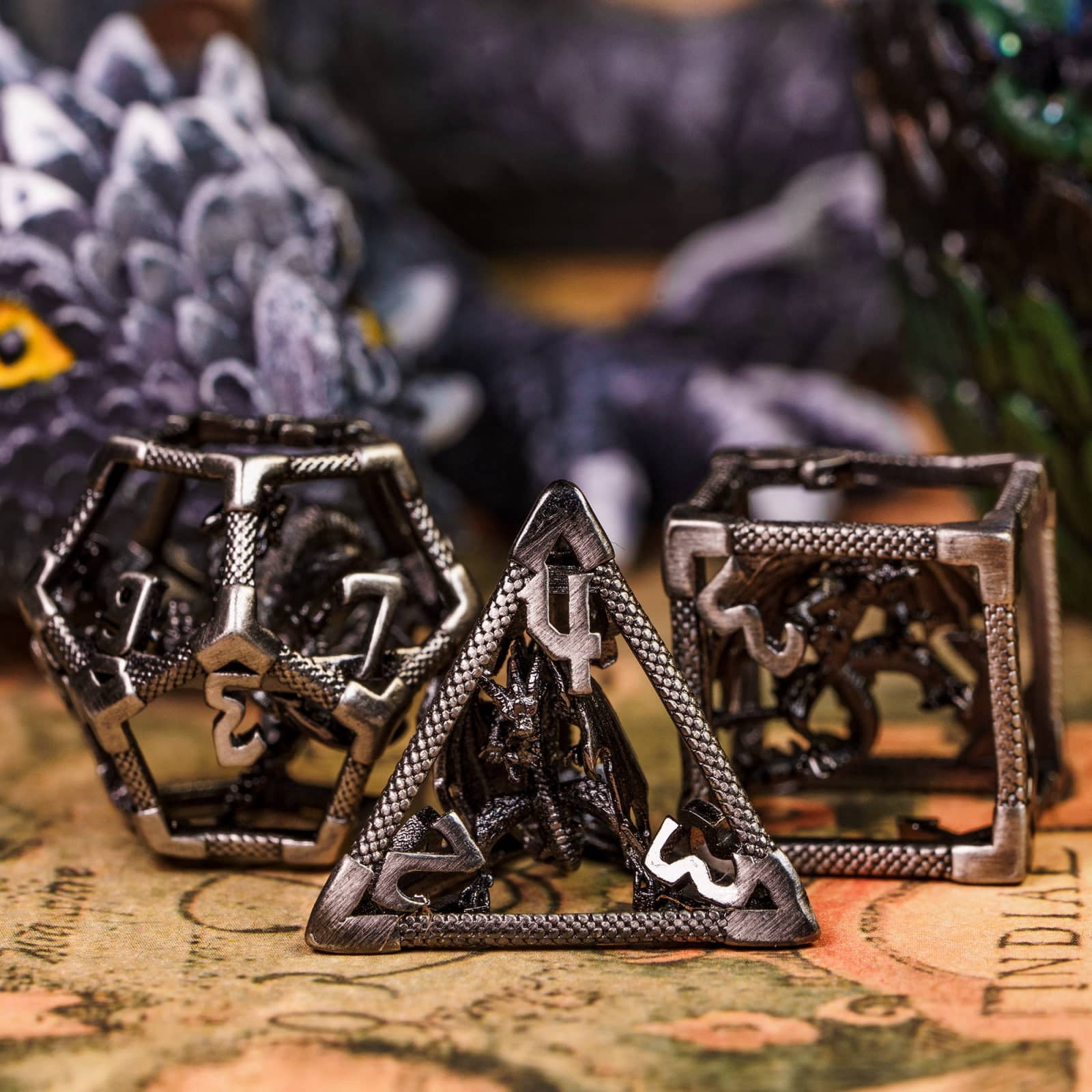 Cusdie Hollow Metal Dice, D&D Dice with Dragon Inside, 7 Pcs DND Dice Set, Polyhedral Dice Set, for Role Playing Game MTG Pathfinder