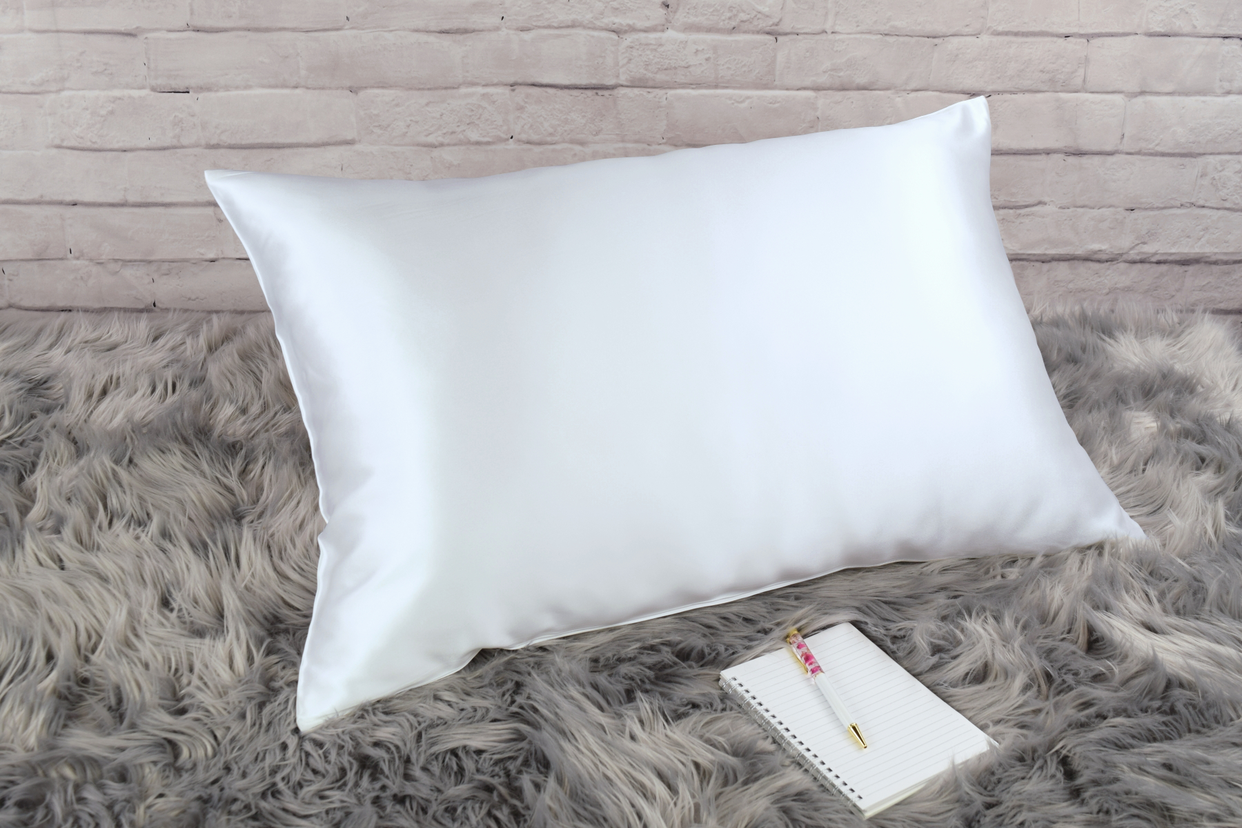 100% Silk Pillowcase for Hair Zippered Luxury 25 Momme Mulberry Silk Charmeuse Silk on Both Sides of Cover -Gift Wrapped- (King, White) - image 4 of 7
