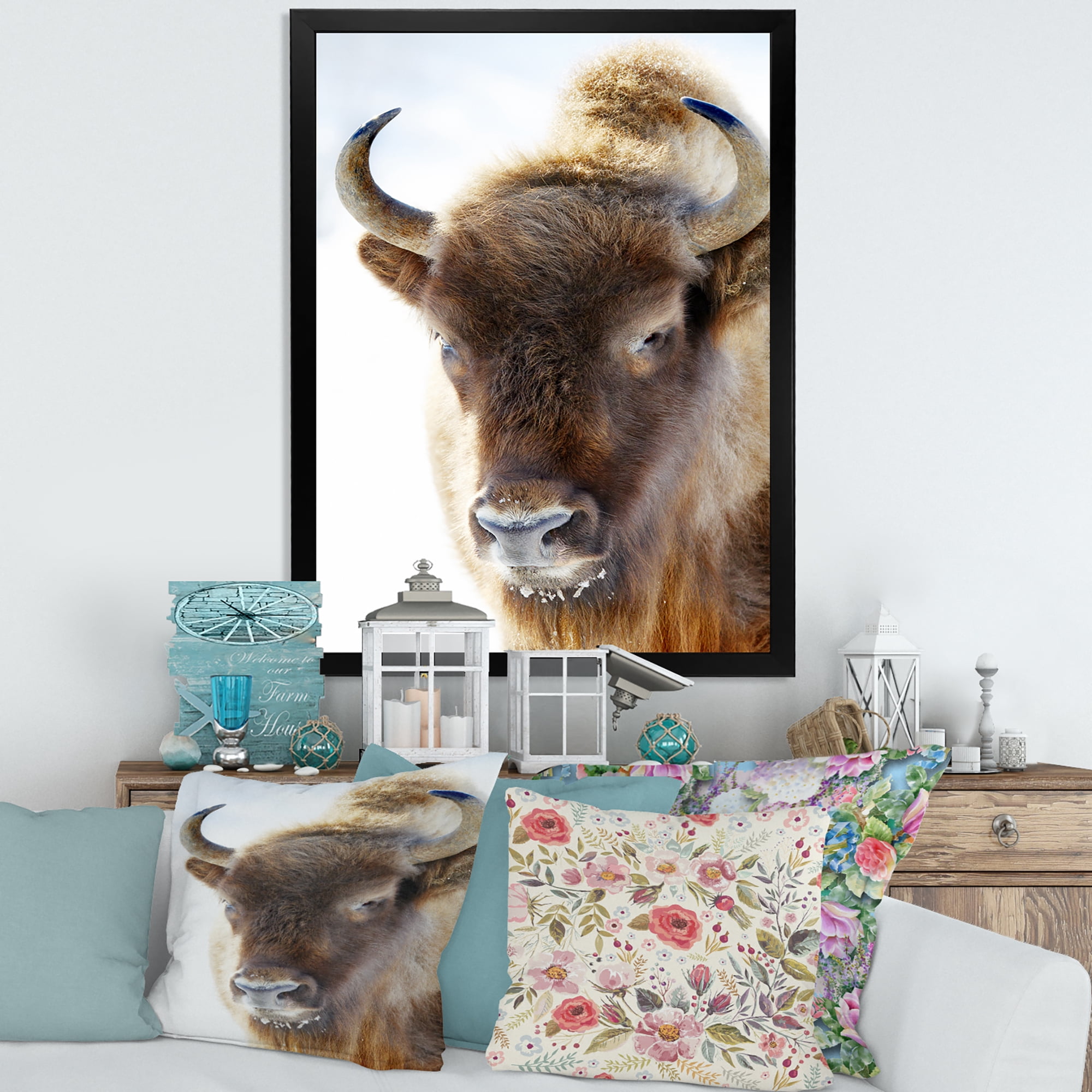 Designart 'Close UP Of Wild Bison' Farmhouse Framed Art Print