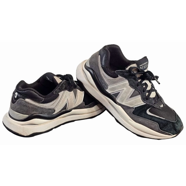 New Balance 57/40 x FIGS Black White Men’s Size 6.5 / Women’s Size 8 U5740FG