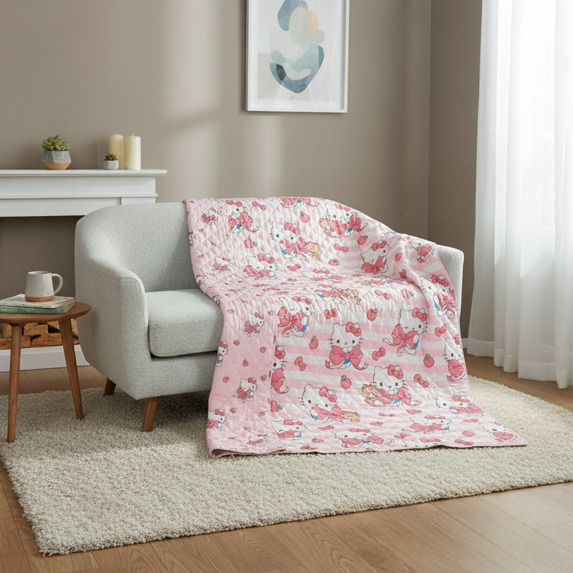 Hello Kitty Gentle Kittens Twin/Full Reversible Microfiber Quilted Blanket, 62x90 inches