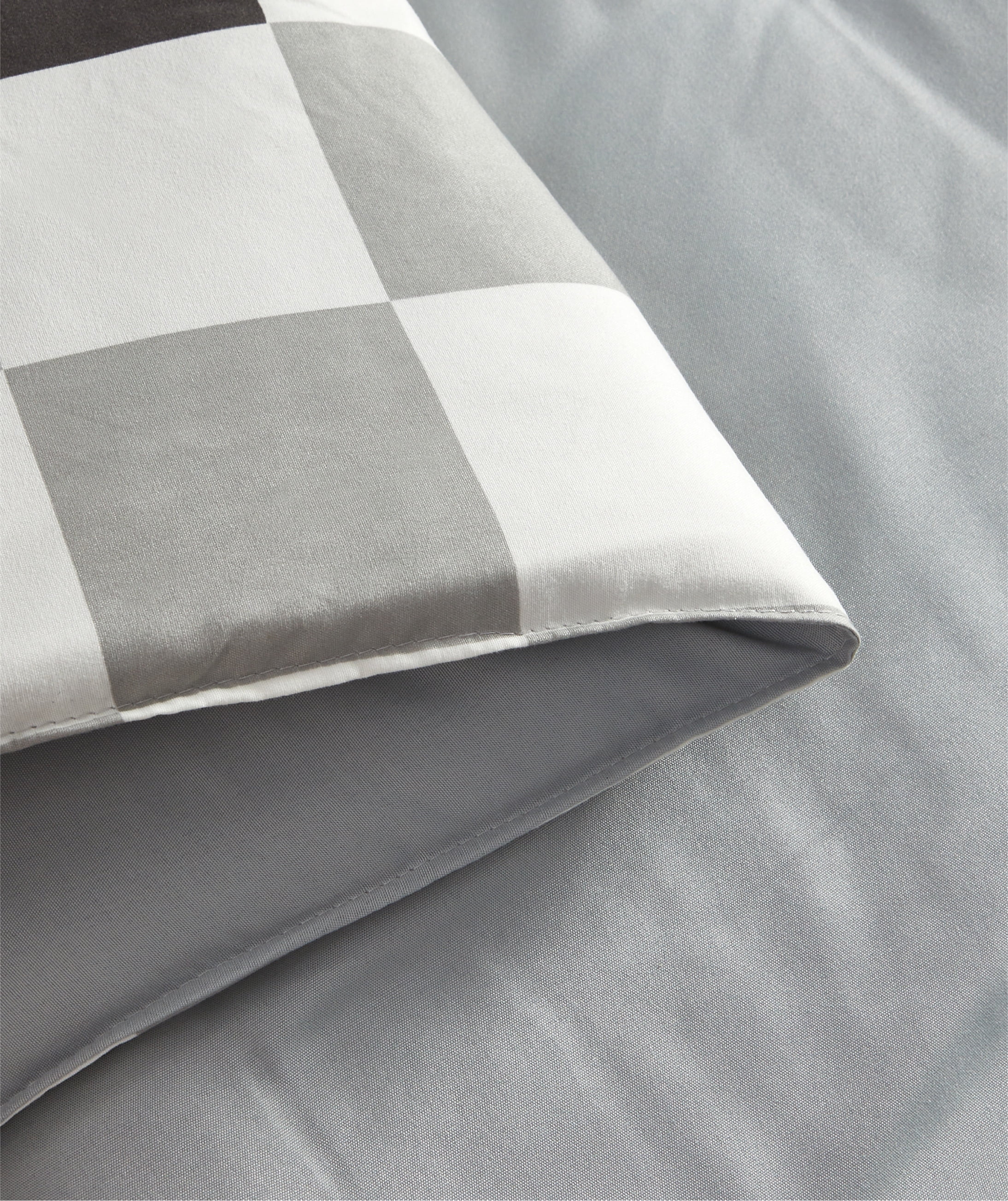 Urban Shop 3-Piece Grey Checkerboard Comforter, Full