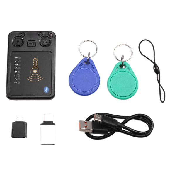 Émulateur de Carte Intelligente Sans Contact Caméléonu 8 Emplacements 13.56MHZ/125KHZ Conforme à l'Outil NFC pour Système RFID 73x50mm, 1 x kit d'Émulateur de Carte Intelligente, Noir