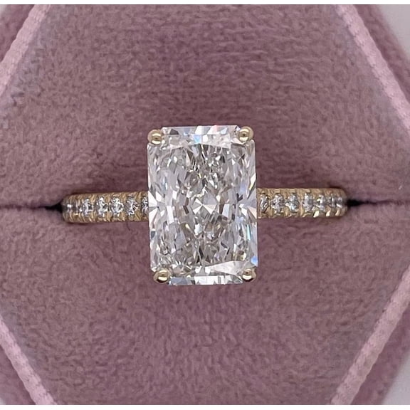 Radiant Cut Simulated Diamond Wedding Stunning Band Ring 14k Yellow Gold Plated