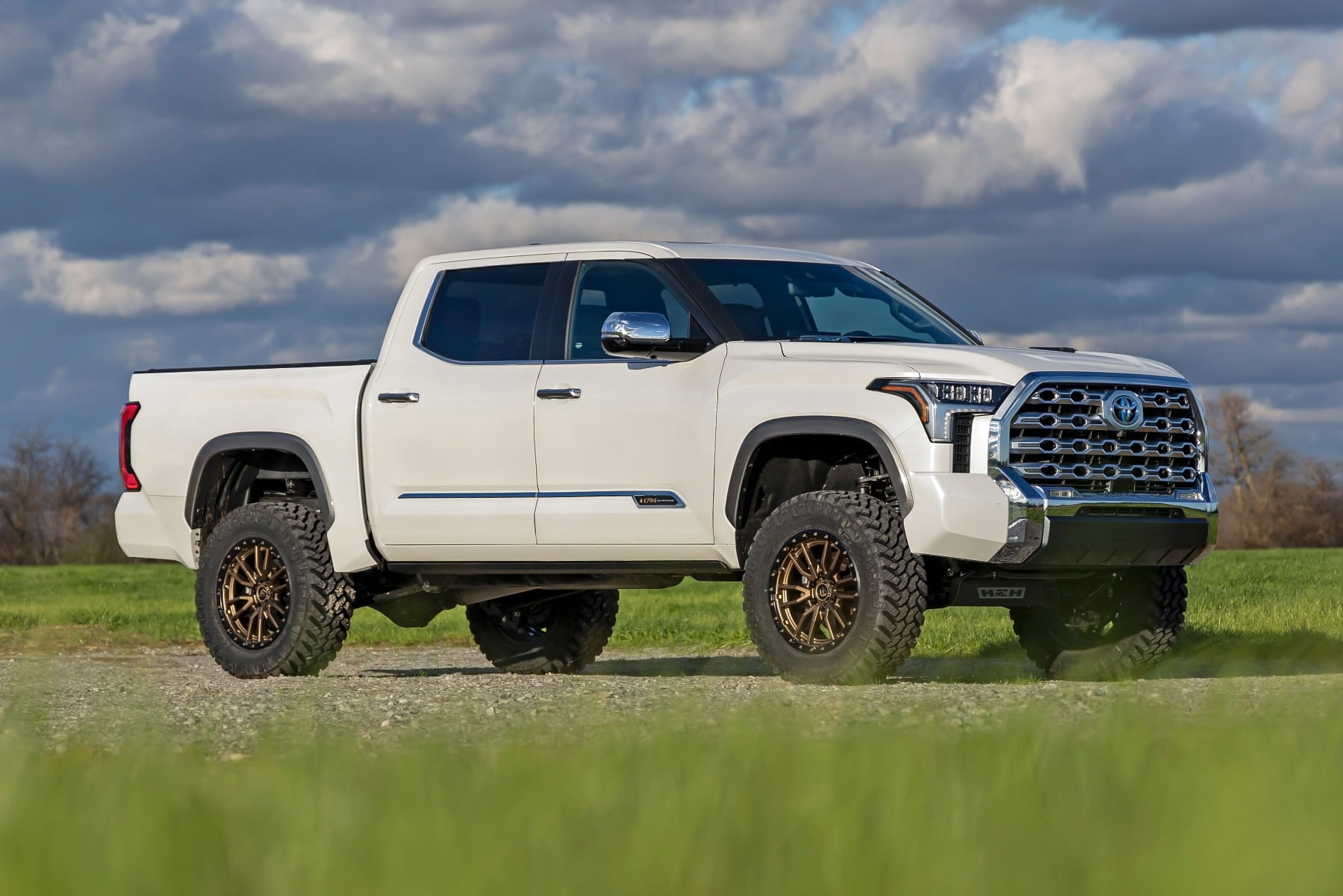 Rough Country 6" Inch Lift Kit for 2022-2026 Toyota Tundra | Air Ride - 71800