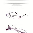 thumbnail image 2 of 2 gafas de lectura con bloqueo de luz azul for mujer, estilo empresarial, marco de aleación ultra flexible, patrón floral, lentes HD for trabajo en computadora, lectura, regalo for ancianos, 2 of 3