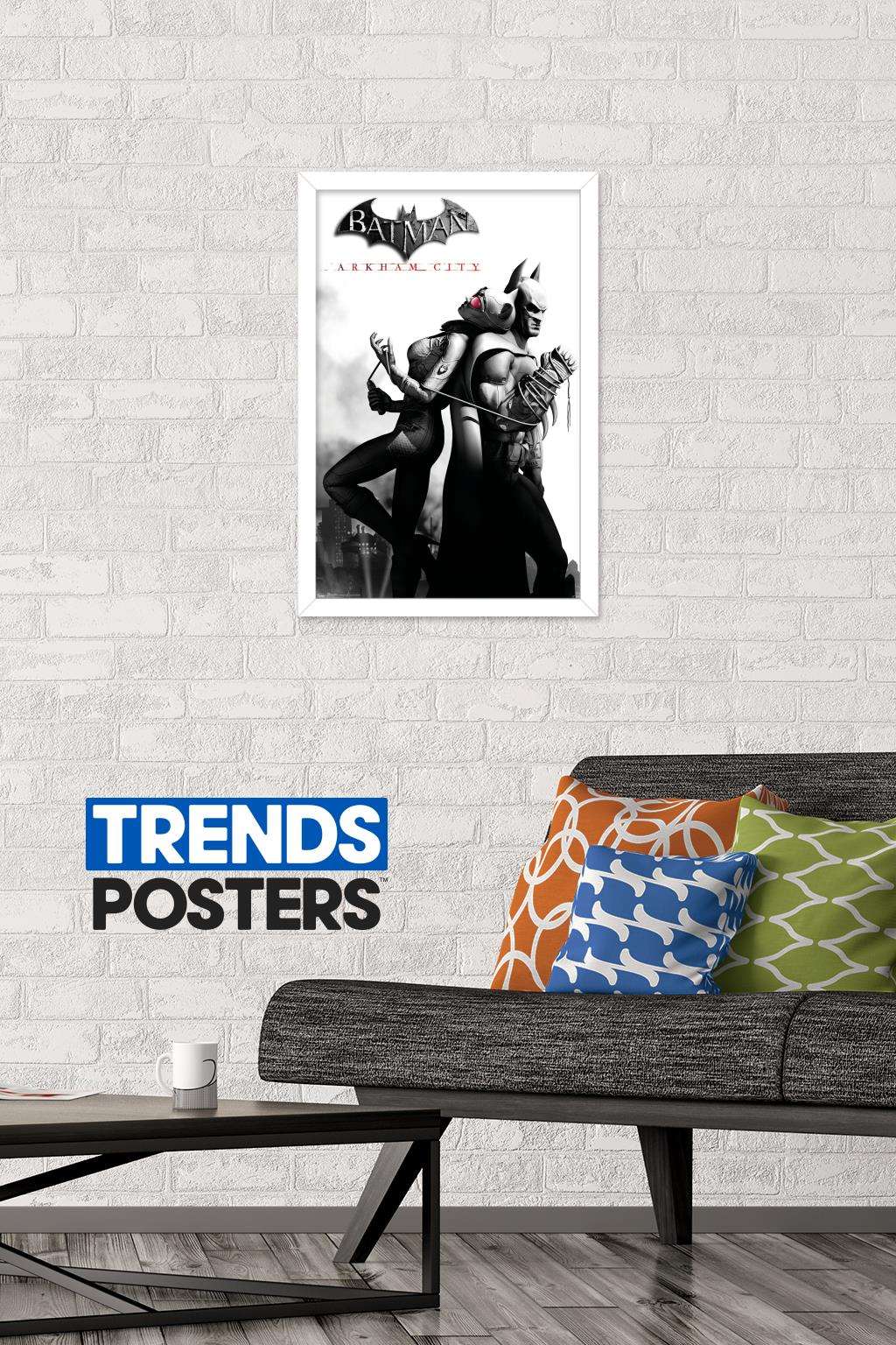 DC Comics Video Game - Arkham City - Catwoman Wall Poster, 14.725" x 22.375", Framed