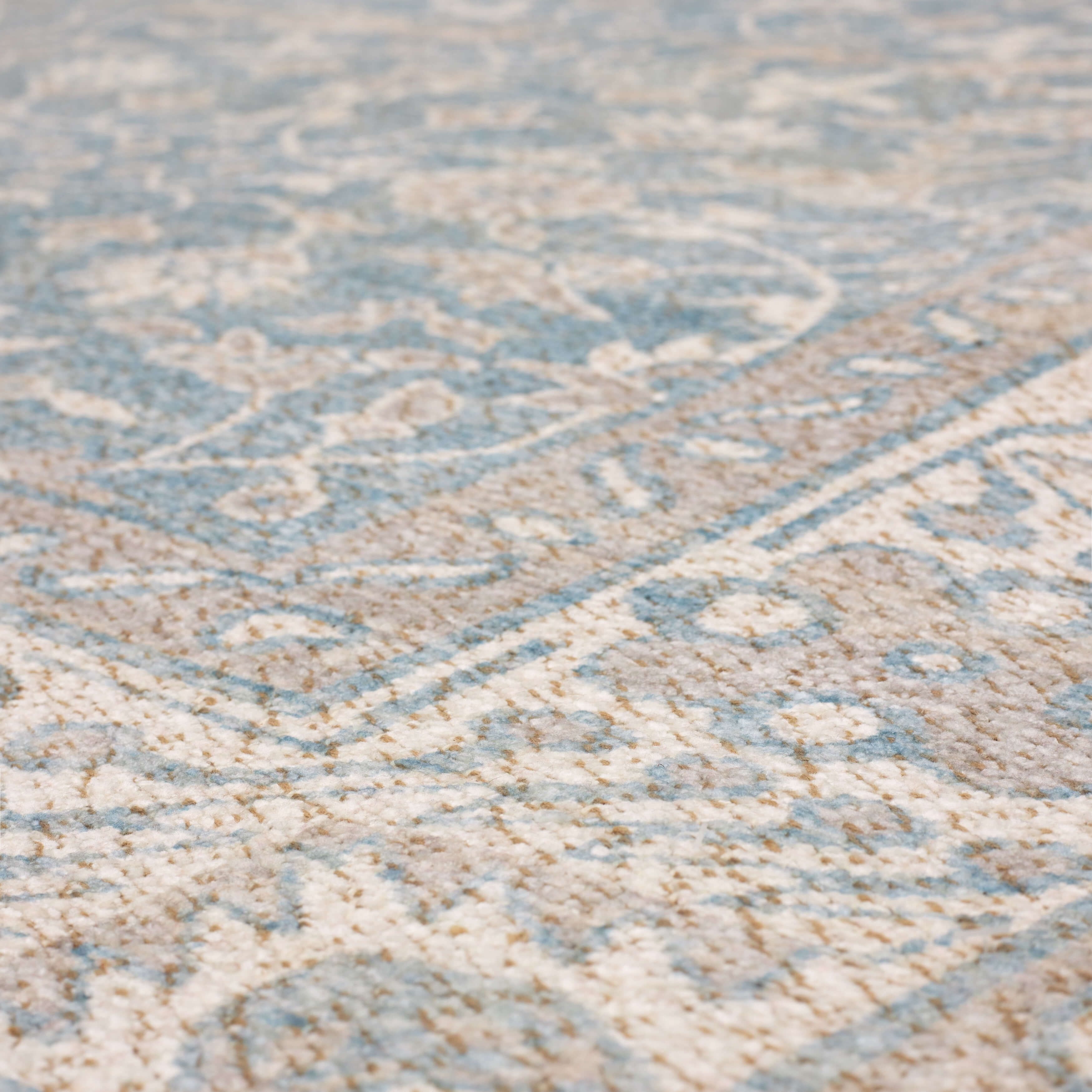 Mainstays Zula Jardin Low Pile Stain/Fade Resistant Polyester Indoor Area Rug, Blue, 5' x 7'