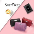 thumbnail image 3 of Bolsa de maquillaje pequeña, ideal para el bolso, de viaje, de nailon, impermeable, para mujeres y niñas (roja)., 3 of 5