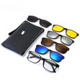 thumbnail image 1 of Un par de gafas combinadas con cinco pares de gafas de sol polarizadas pueden combinarse con las gafas de sol magnéticas retro TR90 para miopía., 1 of 5