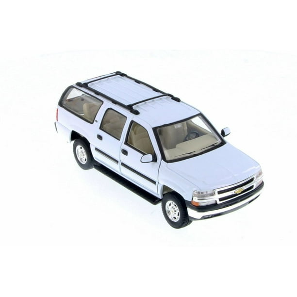 2001 Chevy Suburban, White - Welly 22090WWT - 1/24 Scale Diecast Model ...