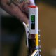 thumbnail image 4 of Afinador de guitarra con clip Tunerette™ USB C recargable, 4 of 8