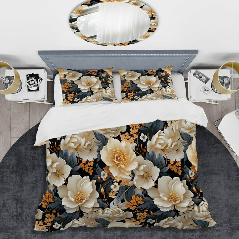 Designart “Grand Magnolia Display V” White Floral Bedding Covert