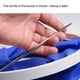 thumbnail image 4 of Cubo de agua plegable para exteriores de 13 l | Cubo de pesca portátil | Tela resistente | A prueba de fugas y goteo | Cubo utilitario ligero y plegable para lavado de autos, camping y senderismo, 4 of 5