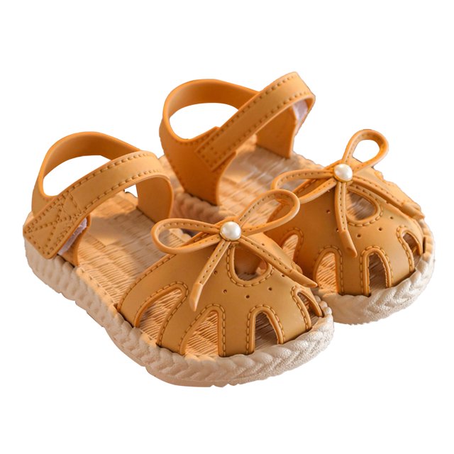 Sandalias de verano ligeras con suela antideslizante suave para niñas, tamaño 13 cm/21 yardas, color marrón, con punta cerrada
