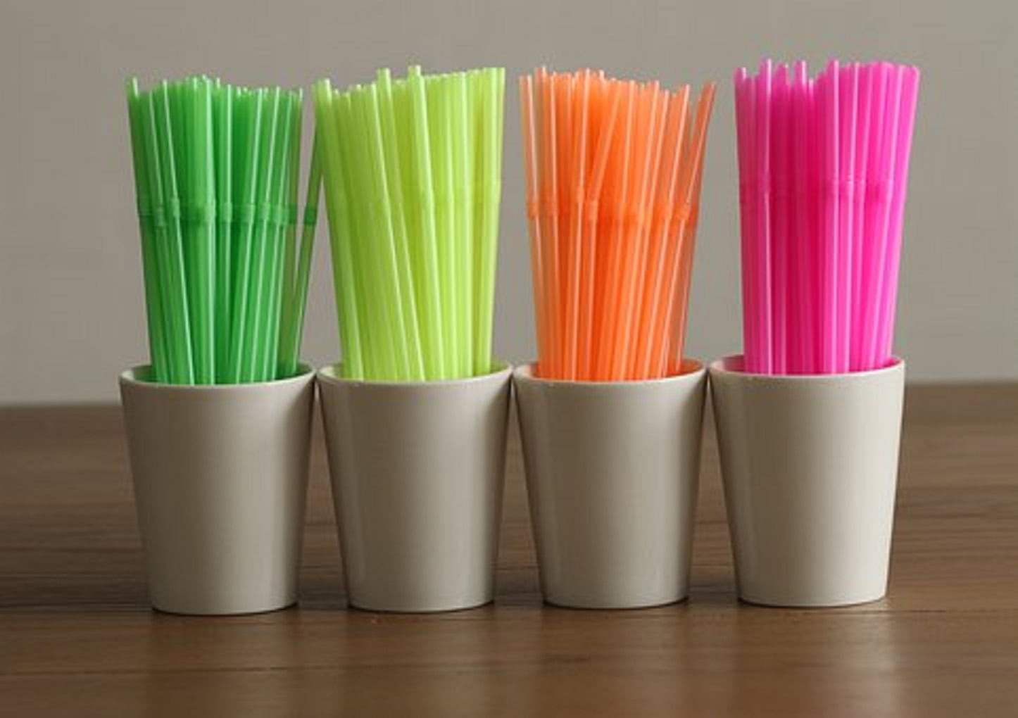 250 Pack of S&L FLEXIBLE Disposable Straws (Mixed Neon Colors) 7 3/4