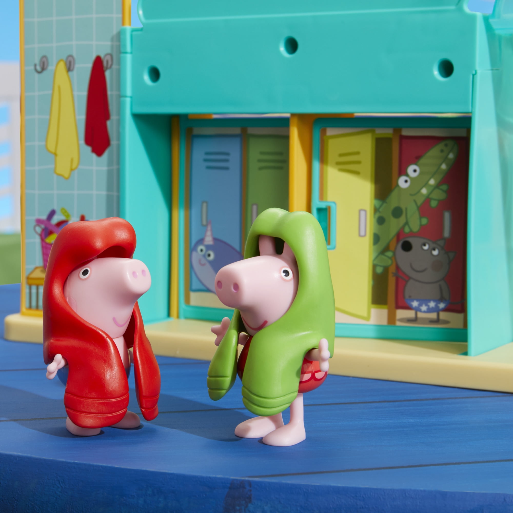 Peppa Pig, Peppa's Waterpark Baby Doll Playset Preschool Toy for Boys & Girls with 15 Pieces