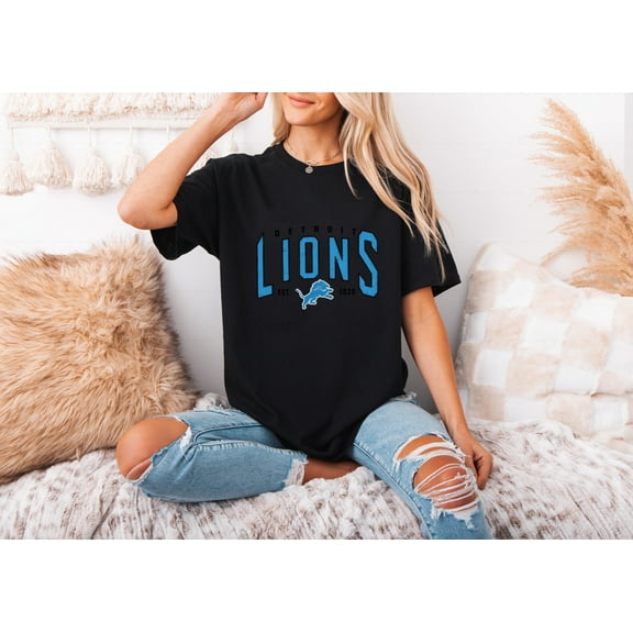 NexivaVintage Detroit Shirt, Lions Sweatshirt, Game Day Apparel, for men & women, up to size 5XL.