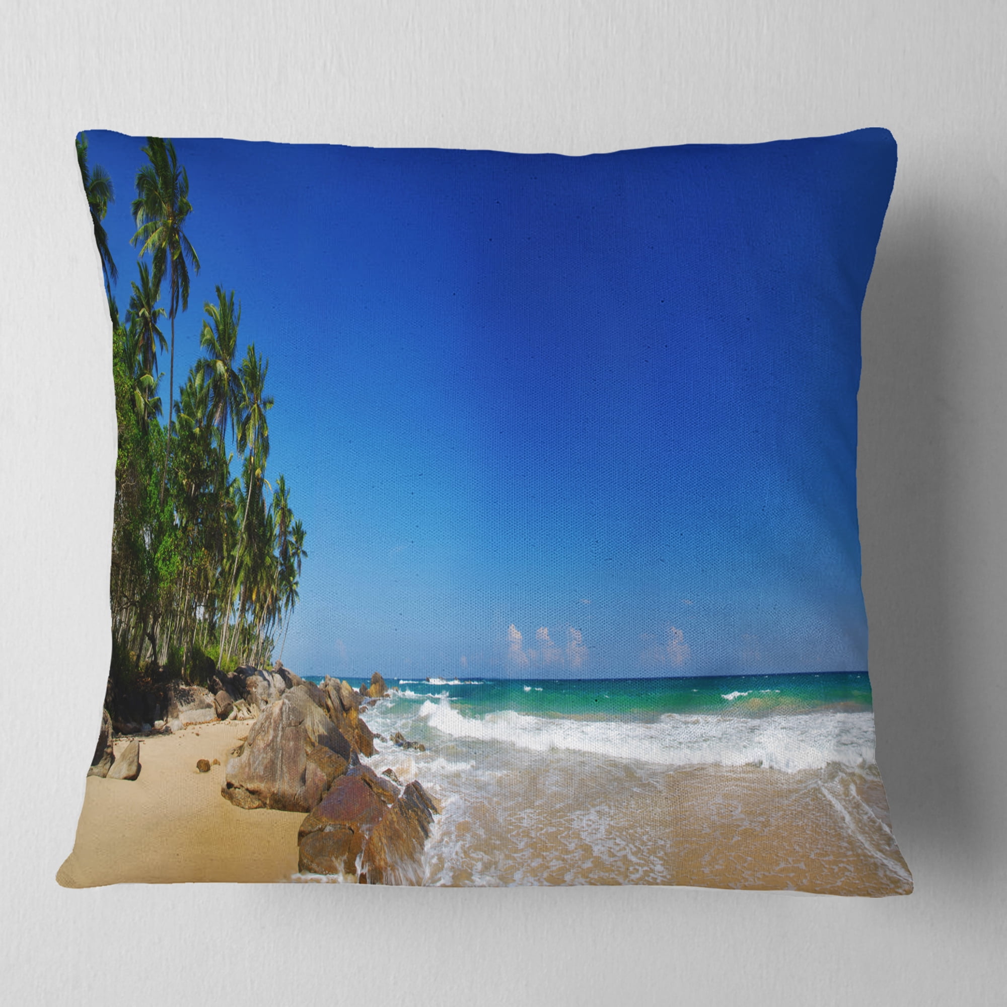 Designart Tropical Paradise - Landscape Photography Throw Pillow - 16x16