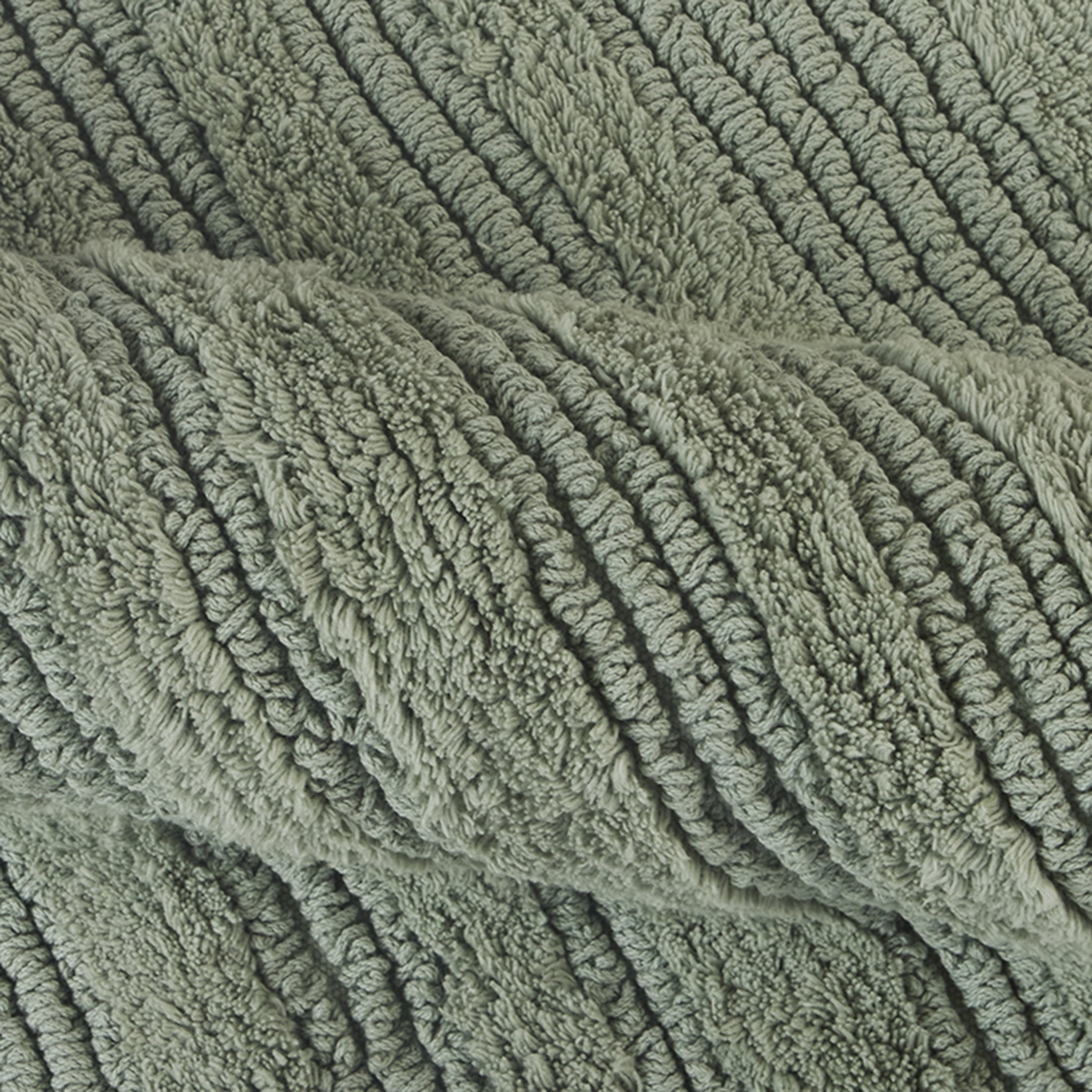 Better Homes & Gardens 17x24 in/20x30 in Soft Green Cut & Loop Reversible 2Pc Bath Rug Set