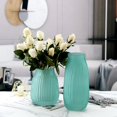 thumbnail image 3 of Jarrón Moderno De Vidrio Acanalado De 8.0 In, Color Verde Esmerilado, Elegantes Jarrones Decorativos Para El Hogar, Arreglos De Ramo De Flores, Centros De Mesa, Mesa De Cena, Decoración De Oficina, 3 of 5