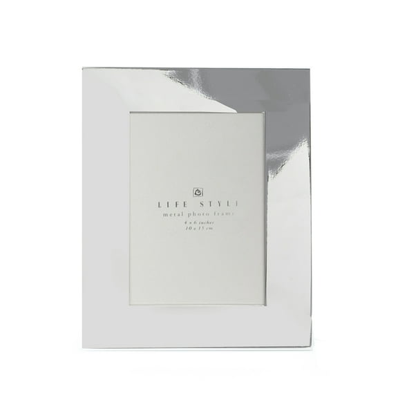 Silver Plated 4"x6" Picture Frame with Easel Back.
