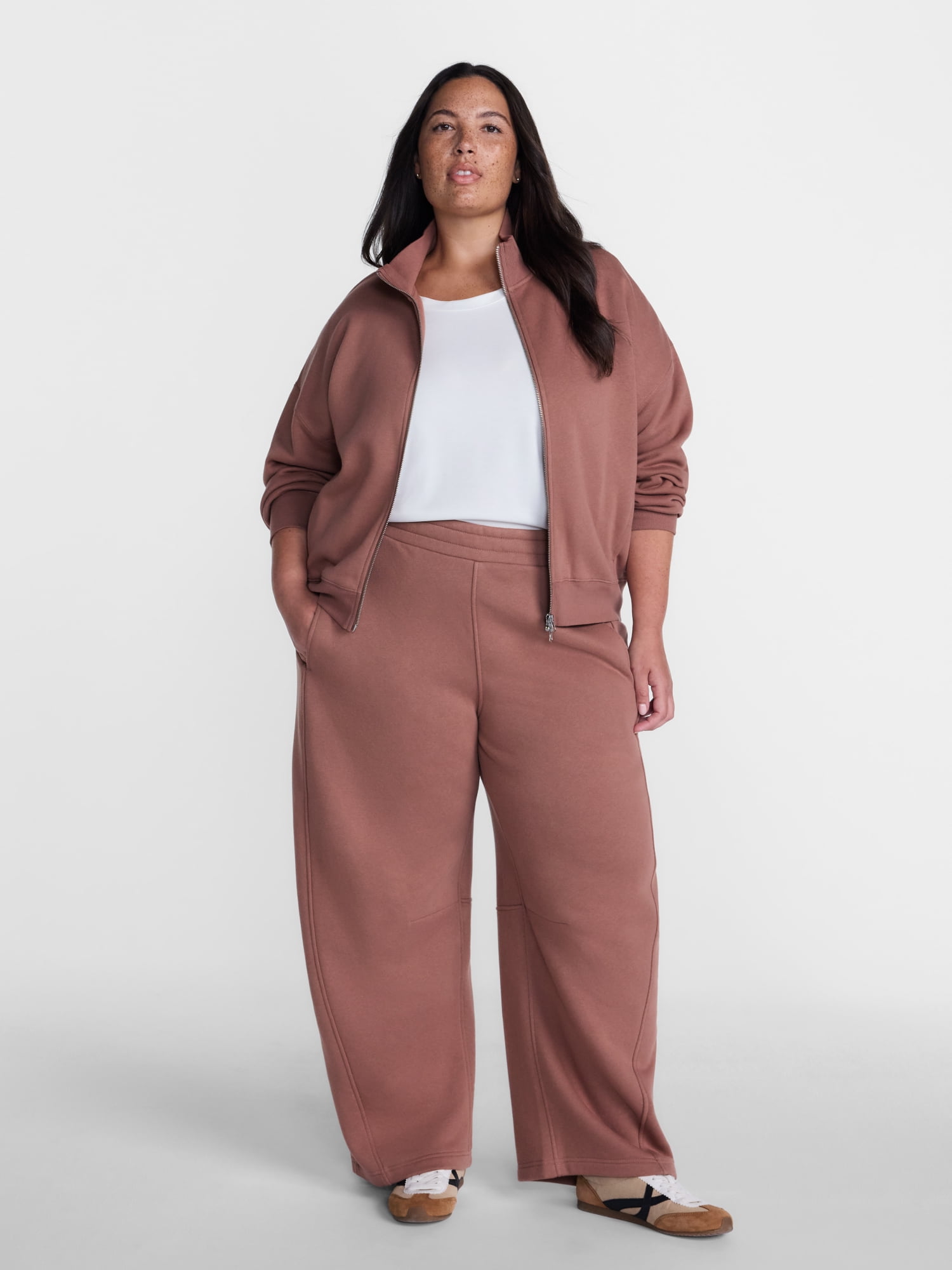 Athletic Works Women's and Women's Plus Barrel Leg Fleece Pants, 28.5" Inseam, Sizes XS-4X