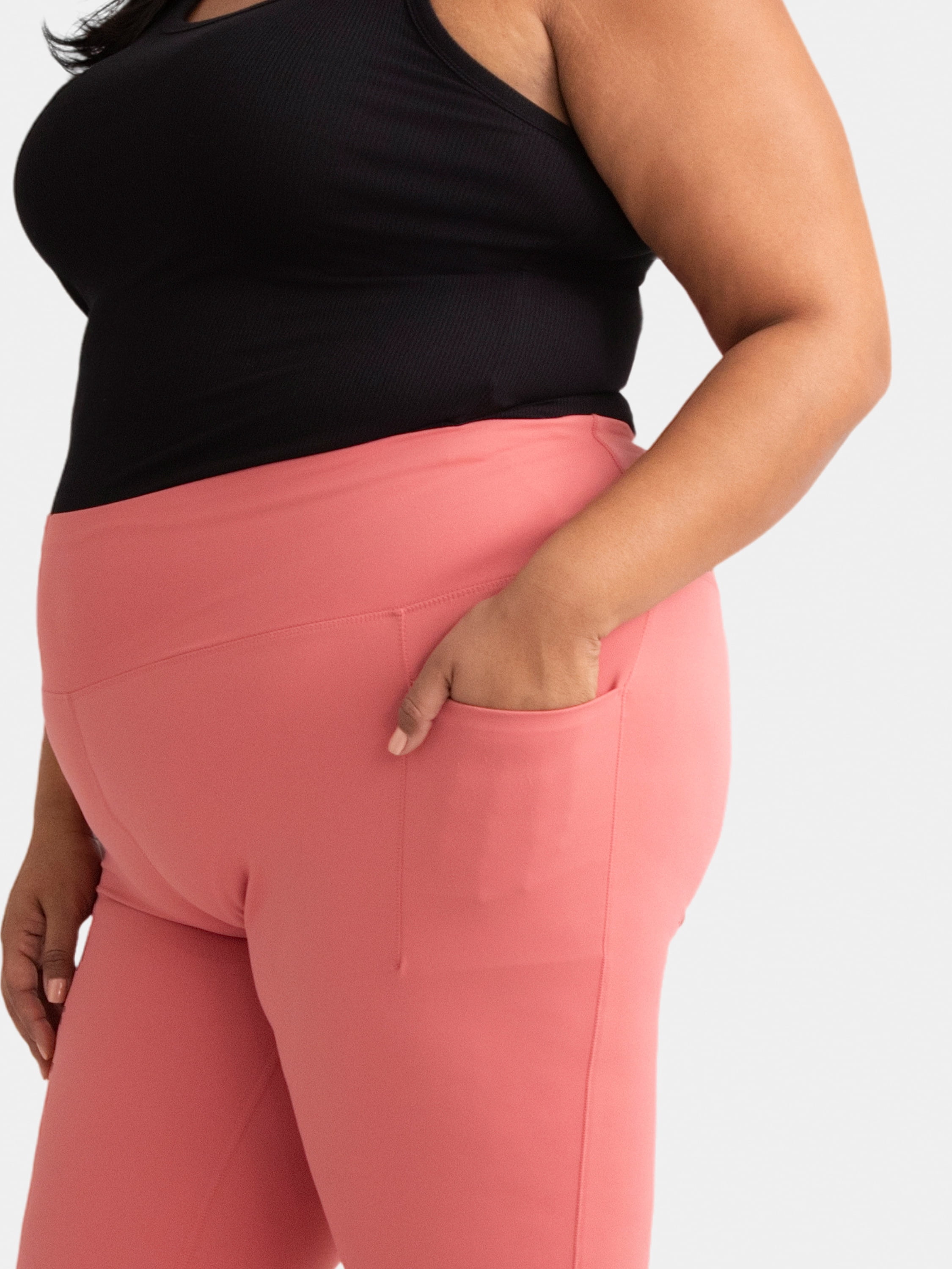 Avia Women's and Women's Plus SoftSculpt Flare Leggings with Pockets, Sizes XS-4X