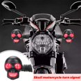 thumbnail image 4 of Lámpara de señal de giro para motocicleta con diseño de calavera, ajuste universal de 12 V, IP68 a prueba de agua, luces de giro diurnas y ámbar, fácil de instalar para cruceros, scooters y vehículos, 4 of 5