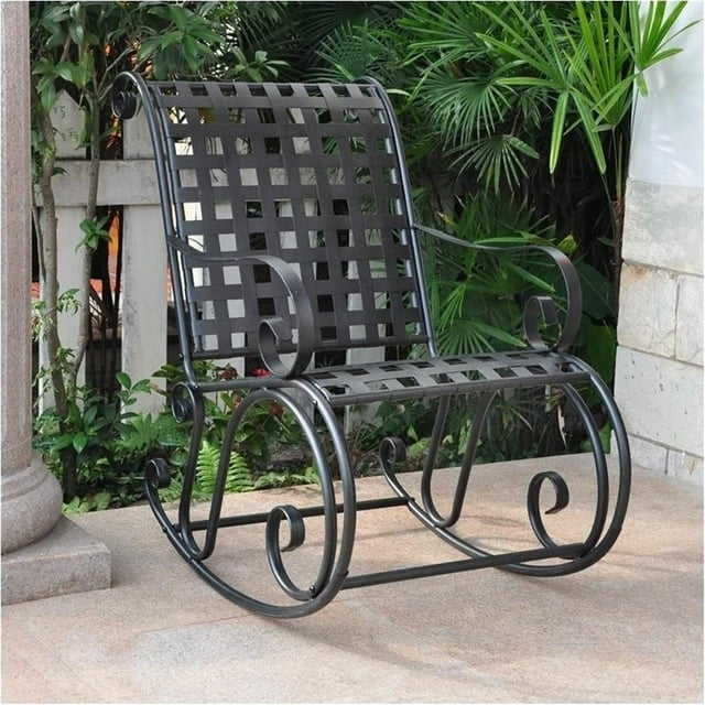 Pemberly Row Chaise Berçante de Patio à Dossier Haut en Fer à Volutes